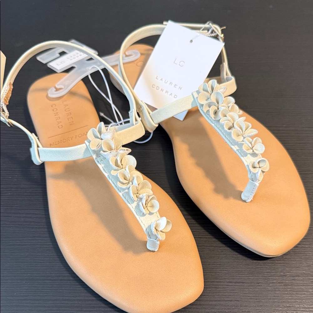 LC Lauren Conrad Tan Floral Sandals